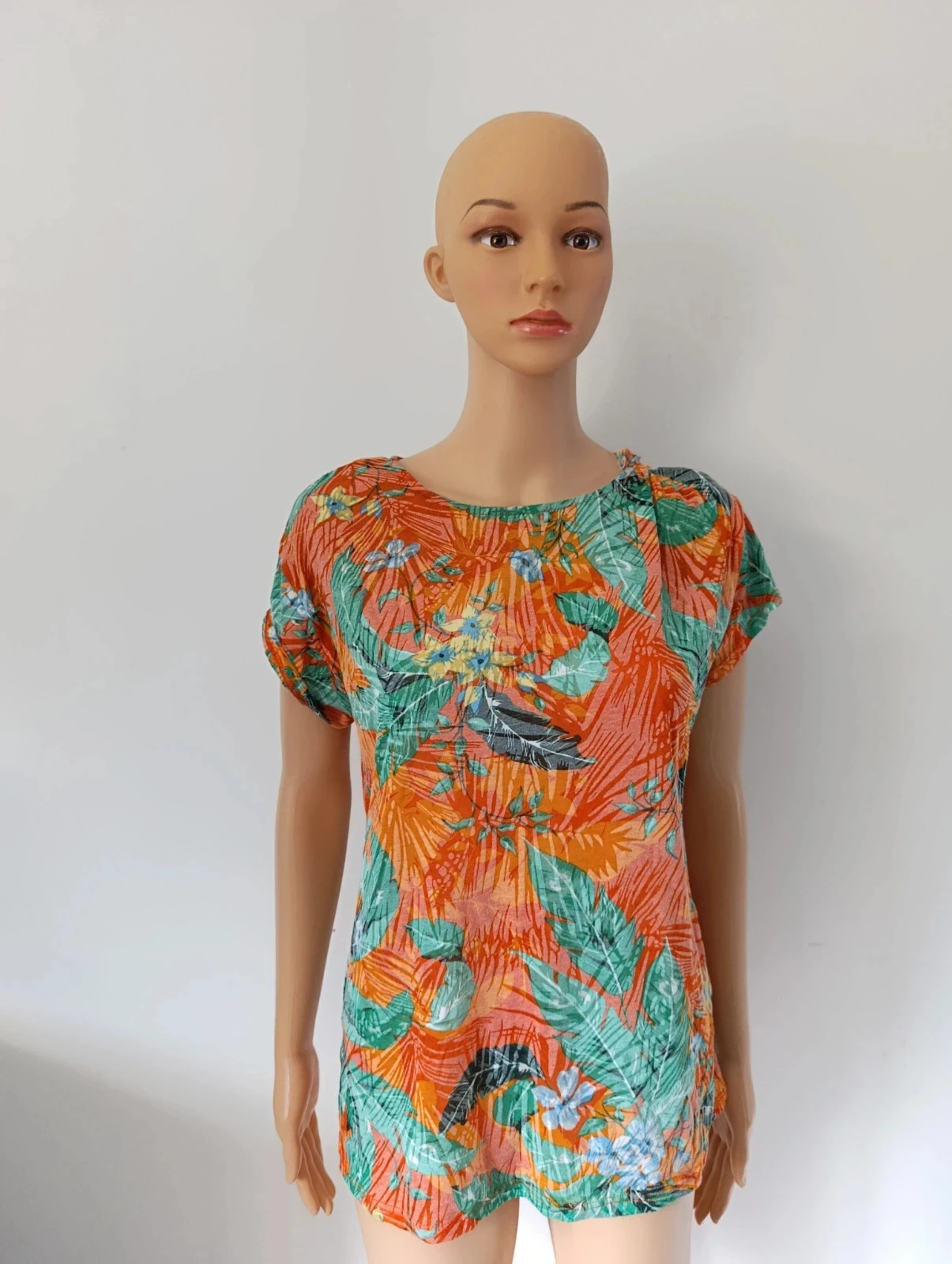 Nutmeg Dames – Tropisch bedrukt T-shirt – Maat s – photo 2